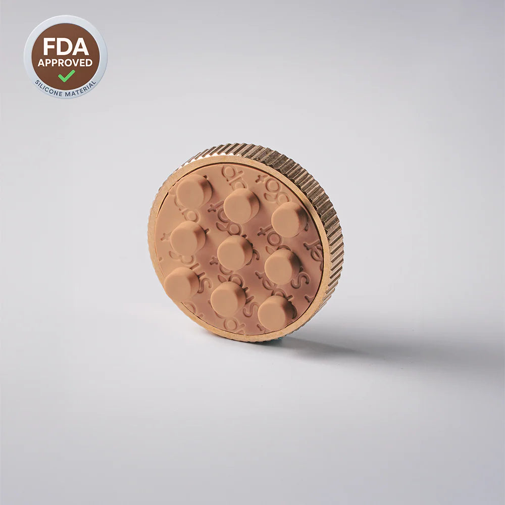 Accessories: Aura Bricks Brass Screw-On Lens Cap